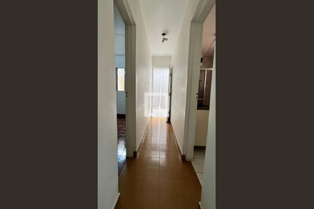Corredor de casa para alugar com 3 quartos, 205m² em Jardim Sao Roberto, Guarulhos