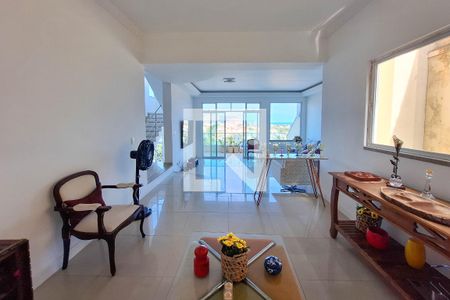 Sala de casa à venda com 6 quartos, 340m² em Camboinhas, Niterói