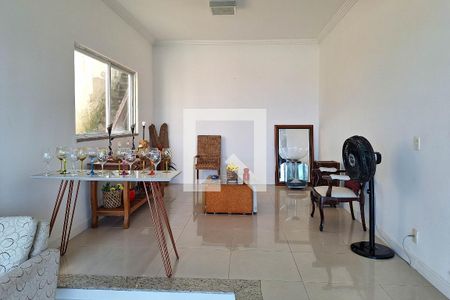 Sala de casa à venda com 6 quartos, 340m² em Camboinhas, Niterói