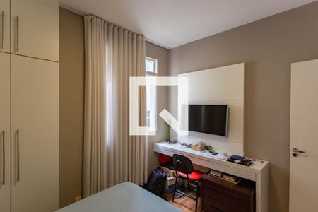 Quarto de apartamento para alugar com 2 quartos, 66m² em Sagrada Família, Belo Horizonte