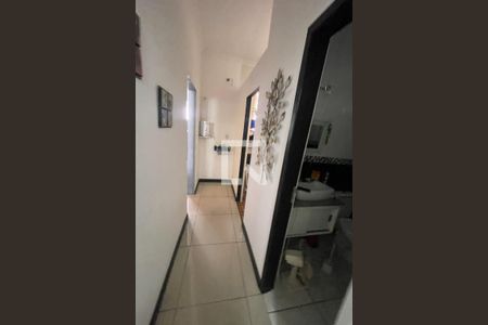Corredor de casa para alugar com 4 quartos, 360m² em Vila Paula, Duque de Caxias