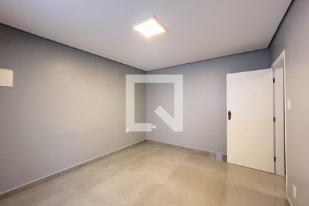 Quarto 1 de casa para alugar com 2 quartos, 150m² em Cambuci, São Paulo