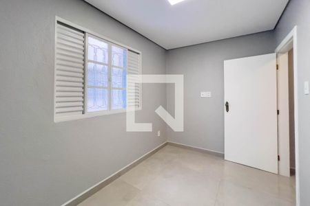 Quarto 2 de casa para alugar com 2 quartos, 150m² em Cambuci, São Paulo