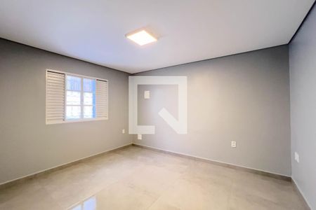 Quarto 1 de casa para alugar com 2 quartos, 150m² em Cambuci, São Paulo