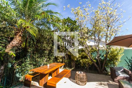 Vista da Sala de casa de condomínio à venda com 3 quartos, 180m² em Residencial Tambore Iii, Santana de Parnaíba