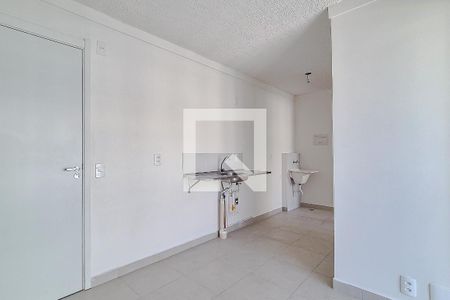 Sala de apartamento para alugar com 2 quartos, 34m² em Parque Industrial Tomas Edson, São Paulo