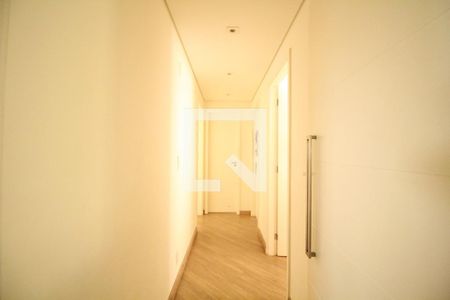 Corredor de apartamento à venda com 3 quartos, 108m² em Vila Primavera, São Paulo