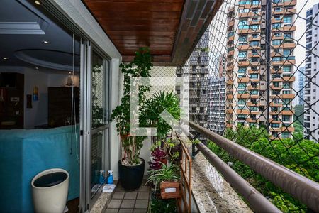 Varanda de apartamento à venda com 4 quartos, 156m² em Vila Suzana, São Paulo