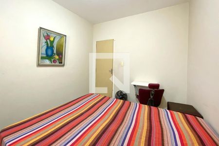 Quarto 1 de casa para alugar com 2 quartos, 110m² em Santa Terezinha, Belo Horizonte