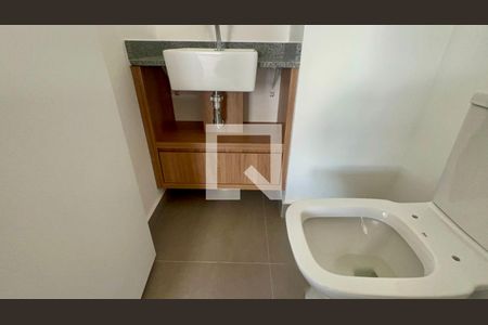 Lavabo de apartamento para alugar com 2 quartos, 95m² em Pinheiros, São Paulo
