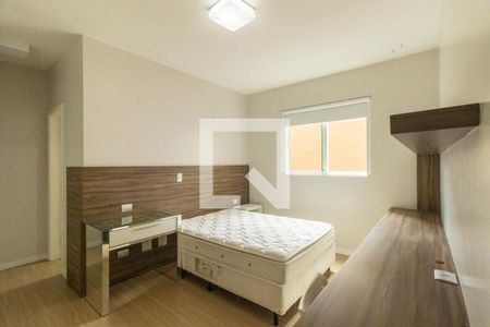 Quarto 2 de apartamento para alugar com 3 quartos, 80m² em Batel, Curitiba