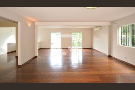 Casa à venda com 5 quartos, 434m² em Alto de Pinheiros, São Paulo