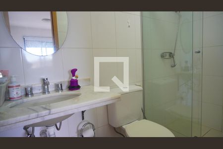 Banheiro suíte  de apartamento para alugar com 2 quartos, 60m² em Partenon, Porto Alegre