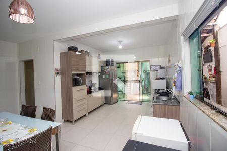 Cozinha de casa à venda com 4 quartos, 138m² em Alvorada, Contagem