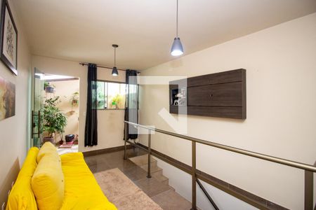 Sala de TV de casa para alugar com 4 quartos, 138m² em Alvorada, Contagem