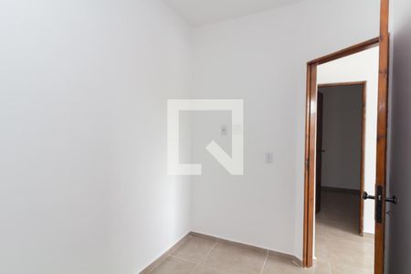 Quarto 1 de apartamento para alugar com 2 quartos, 52m² em Vila Taquari, São Paulo