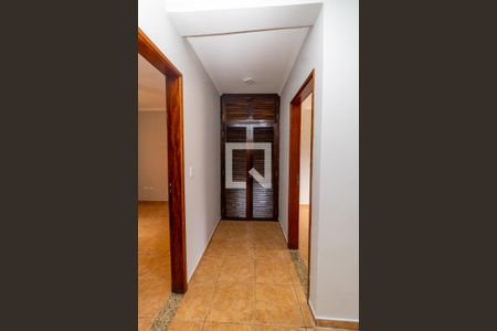 Corredor - Quartos de casa para alugar com 3 quartos, 210m² em Vila Nova Mazzei, São Paulo