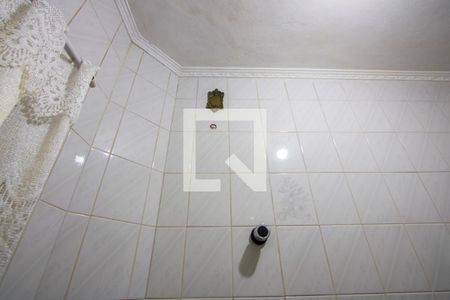 Banheiro social 2 de casa para alugar com 3 quartos, 135m² em Vila Helena, Santo André