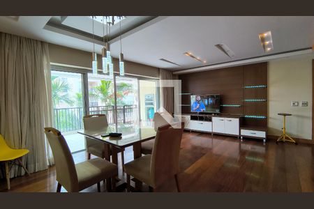 Sala de apartamento para alugar com 3 quartos, 127m² em Barra da Tijuca, Rio de Janeiro