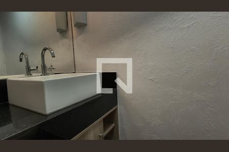 Lavabo de apartamento para alugar com 3 quartos, 127m² em Barra da Tijuca, Rio de Janeiro