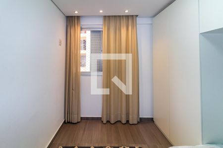 Quarto 2 de apartamento para alugar com 2 quartos, 60m² em Parque Tomas Saraiva, São Paulo