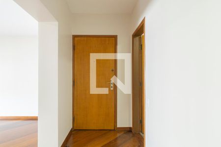 Entrada de apartamento para alugar com 3 quartos, 137m² em Indianópolis, São Paulo