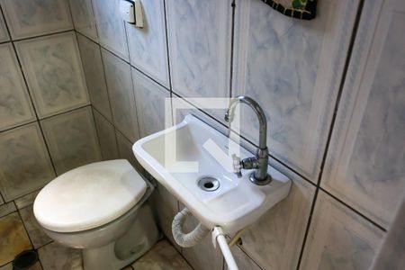 Banheiro de casa para alugar com 3 quartos, 6m² em Jardim Umarizal, São Paulo