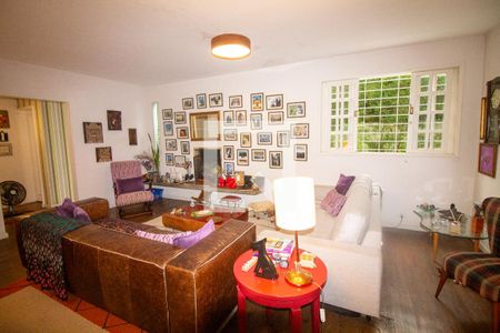 Sala de casa à venda com 4 quartos, 313m² em Jardim Petropolis, São Paulo