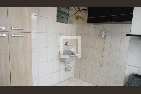 Cozinha de apartamento para alugar com 2 quartos, 43m² em Jardim Adriana, Guarulhos