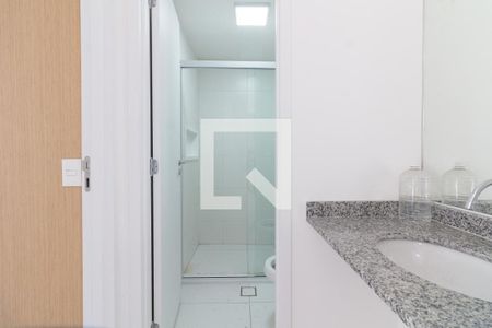 Banheiro de apartamento para alugar com 1 quarto, 45m² em Vila Sonia, São Paulo