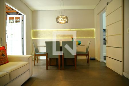 Sala de casa de condomínio à venda com 3 quartos, 100m² em Jardim Lauro Gomes, São Bernardo do Campo