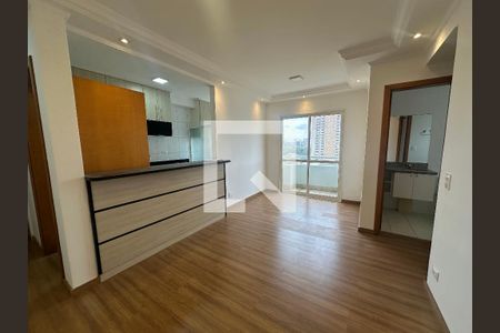 Sala de apartamento à venda com 2 quartos, 58m² em Jardim Tupanci, Barueri