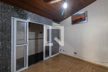 Suíte de casa para alugar com 5 quartos, 150m² em Conjunto Residencial José Bonifácio, São Paulo