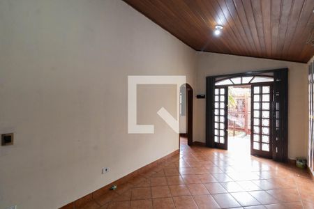 Sala de casa para alugar com 5 quartos, 150m² em Conjunto Residencial José Bonifácio, São Paulo