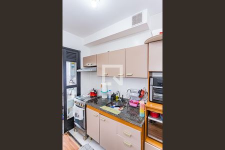 Sala e cozinha de apartamento para alugar com 2 quartos, 42m² em Vila Albertina, São Paulo