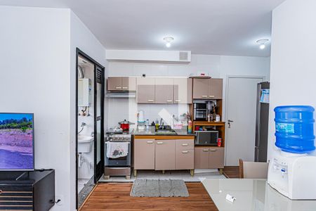 Sala e cozinha de apartamento para alugar com 2 quartos, 42m² em Vila Albertina, São Paulo
