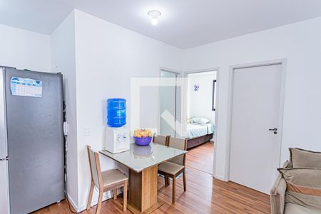 Sala e cozinha de apartamento para alugar com 2 quartos, 42m² em Vila Albertina, São Paulo