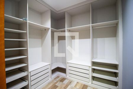Closet de casa de condomínio para alugar com 3 quartos, 350m² em Parque Jataí, Votorantim