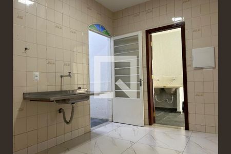 Casa para alugar com 6 quartos, 240m² em Jardim Leblon, Belo Horizonte