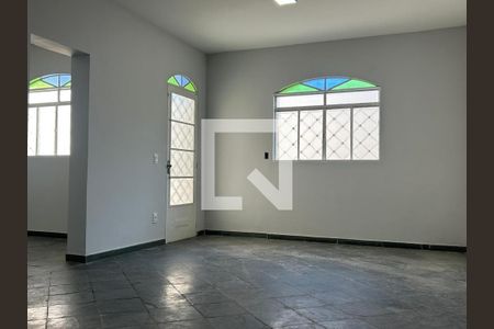 Casa para alugar com 6 quartos, 240m² em Jardim Leblon, Belo Horizonte