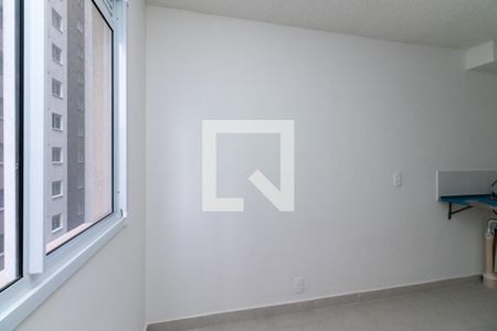 Sala de apartamento para alugar com 1 quarto, 27m² em Parque Industrial Tomas Edson, São Paulo