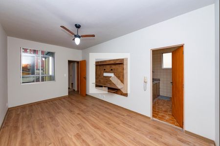 Sala de apartamento para alugar com 2 quartos, 51m² em Padre Eustáquio, Belo Horizonte