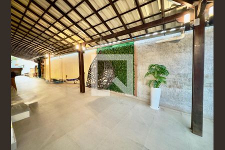 Casa à venda com 4 quartos, 490m² em Nova Cachoeirinha, Belo Horizonte