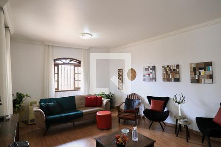 Sala de casa à venda com 4 quartos, 485m² em Fernão Dias, Belo Horizonte