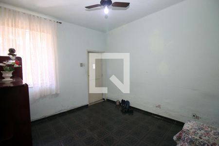 Sala de casa para alugar com 2 quartos, 71m² em Ramos, Rio de Janeiro