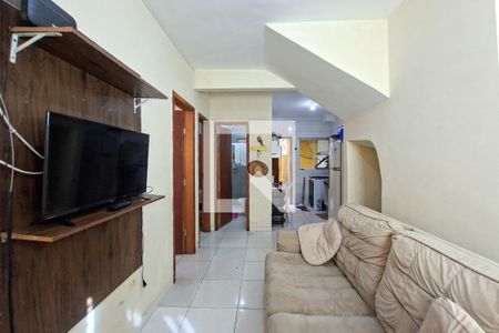 Sala de casa de condomínio para alugar com 2 quartos, 41m² em Princesa, Praia Grande