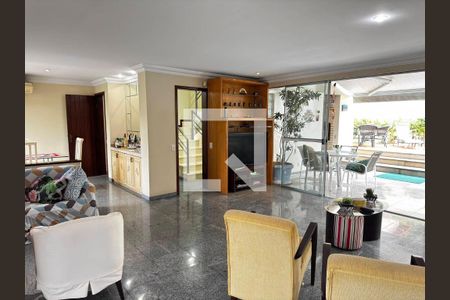 Casa à venda com 5 quartos, 431m² em Barra da Tijuca, Rio de Janeiro