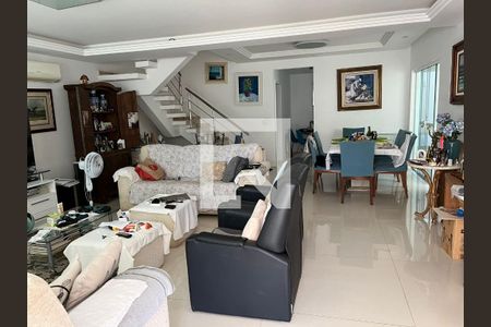 Sala de casa de condomínio à venda com 3 quartos, 320m² em Recreio dos Bandeirantes, Rio de Janeiro