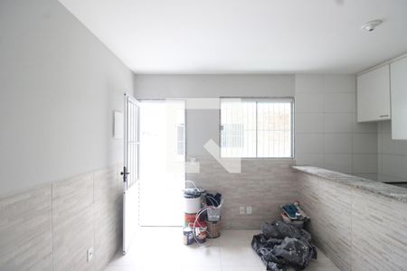 Sala de kitnet/studio para alugar com 1 quarto, 55m² em Curicica, Rio de Janeiro