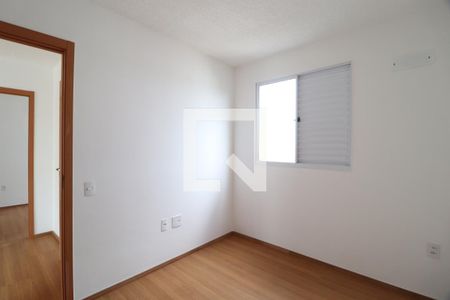 Quarto 2 de apartamento para alugar com 2 quartos, 44m² em Chácaras Tubalina E Quartel, Uberlândia